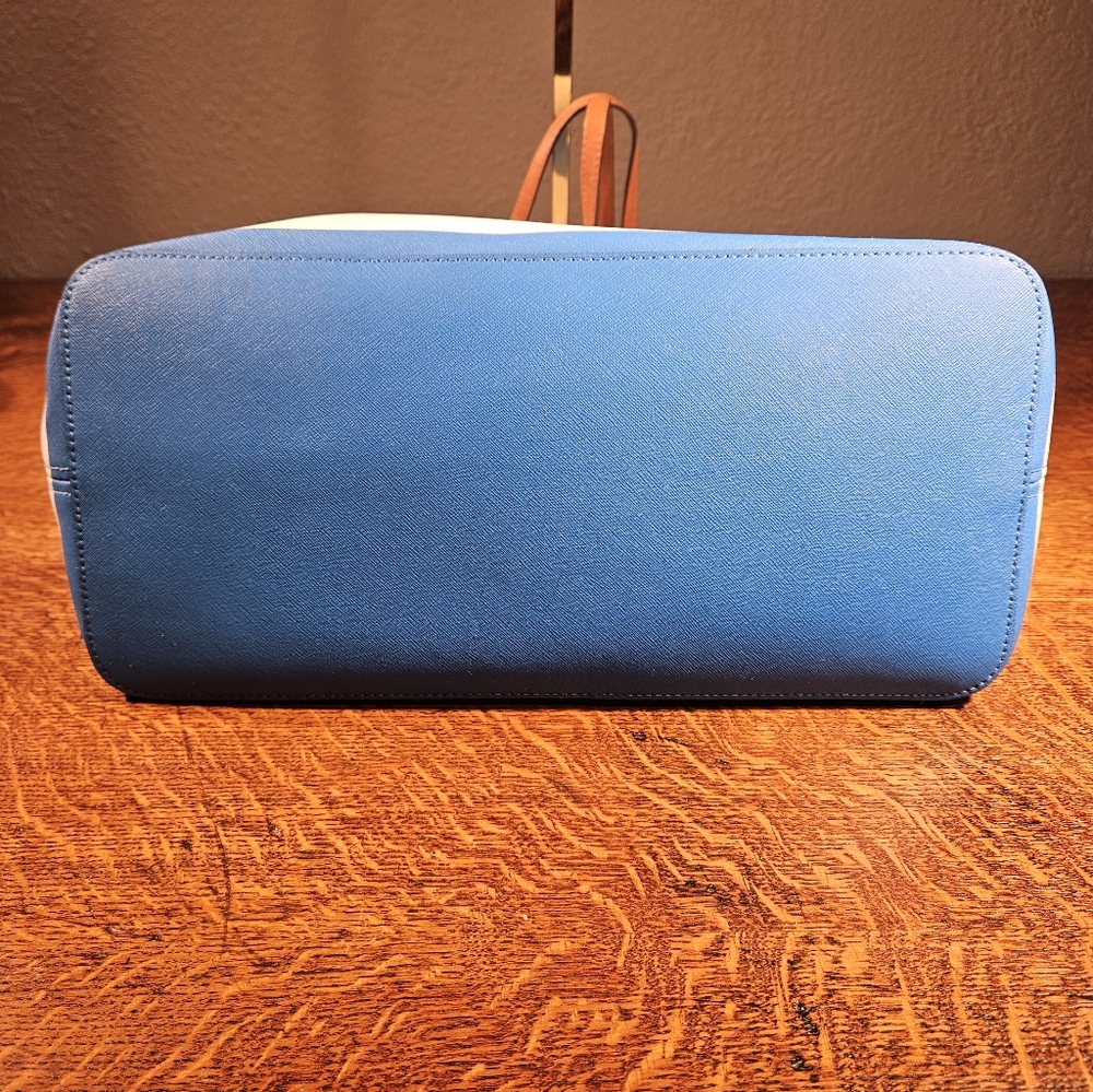 Michael Kors Jet Set Travel Stripe Calfskin Medium Tote Bag - Picture 8 of 13